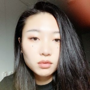 Meet your Posher, Lydia